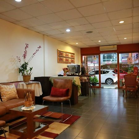 Travel Lodge Surawong (Adults Only) Bangkok Dış mekan fotoğraf