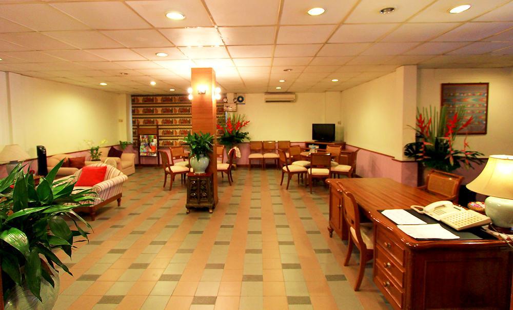 Travel Lodge Surawong (Adults Only) Bangkok Dış mekan fotoğraf