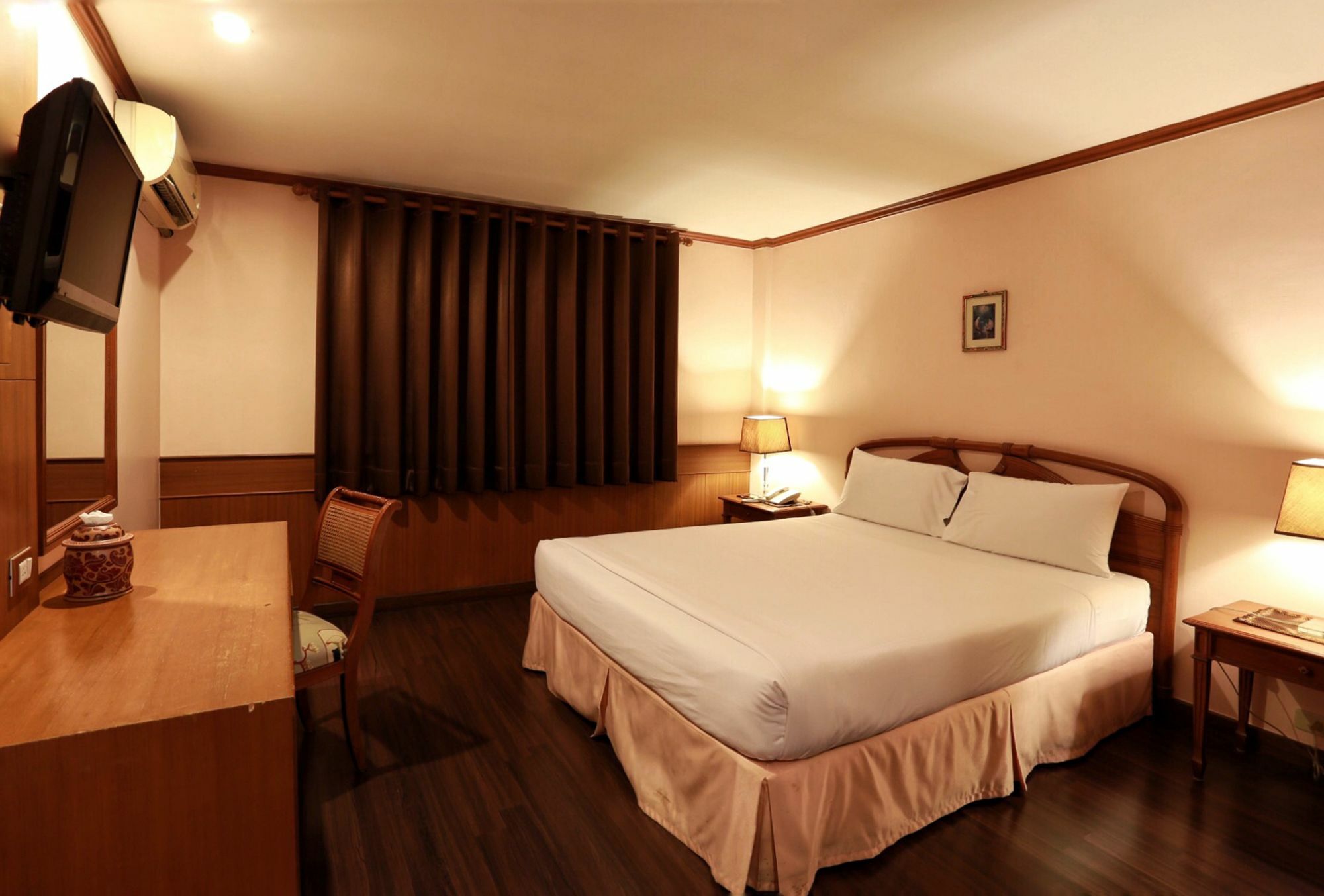Travel Lodge Surawong (Adults Only) Bangkok Dış mekan fotoğraf