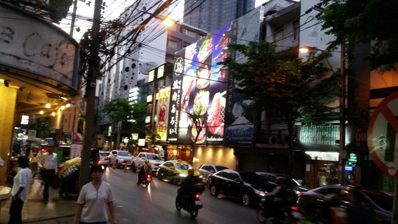 Travel Lodge Surawong (Adults Only) Bangkok Dış mekan fotoğraf